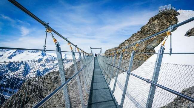 Titlis Cliff Walk